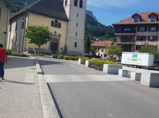 Duplex Place De La Grenette * Салланш